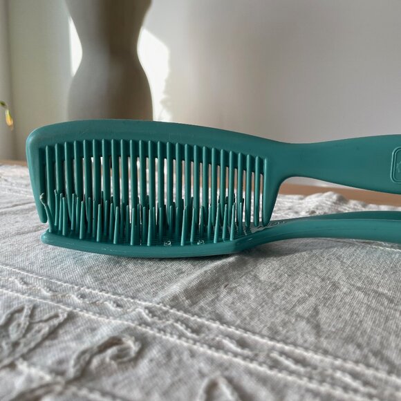 Avon Vintage Teal Seahorse Comb and Brush Set - Picture 2 of 5